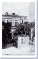 Das Marktkreuz am Markt um 1885 neben dem Restaurant Thelen