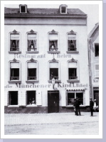 Der Markt mit Restaurant Thelen um 1880, hier entstand um 1900 das Hotel Dahmen