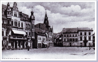 Der Markt um 1920 mit dem Neubau Hotel Dahmen